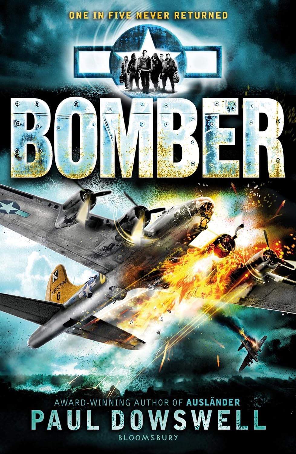 Bomber Paul Dowswell,Paul Dowswell 9781408858493 Books