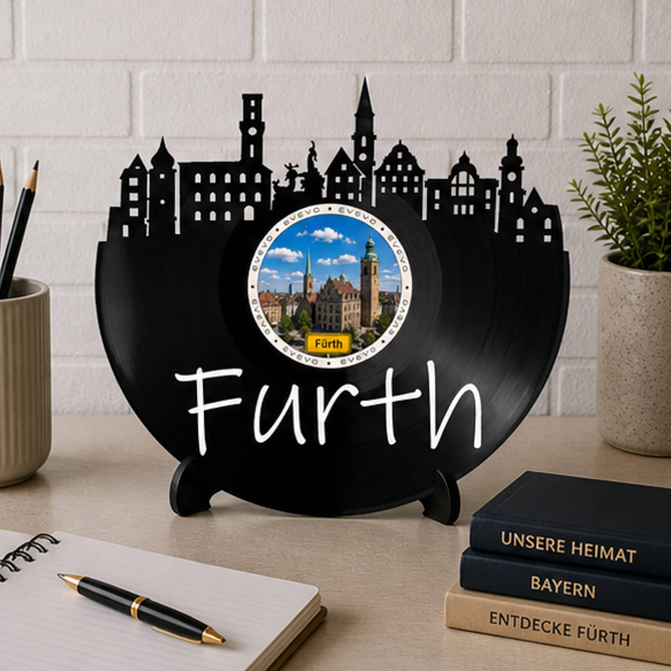 EVEVO Decorazione da parete in vinile di Fürth – Decorazione da parete in vinile con skyline di Frank, regalo per fan di Fürth, amanti della città vecchia D0058