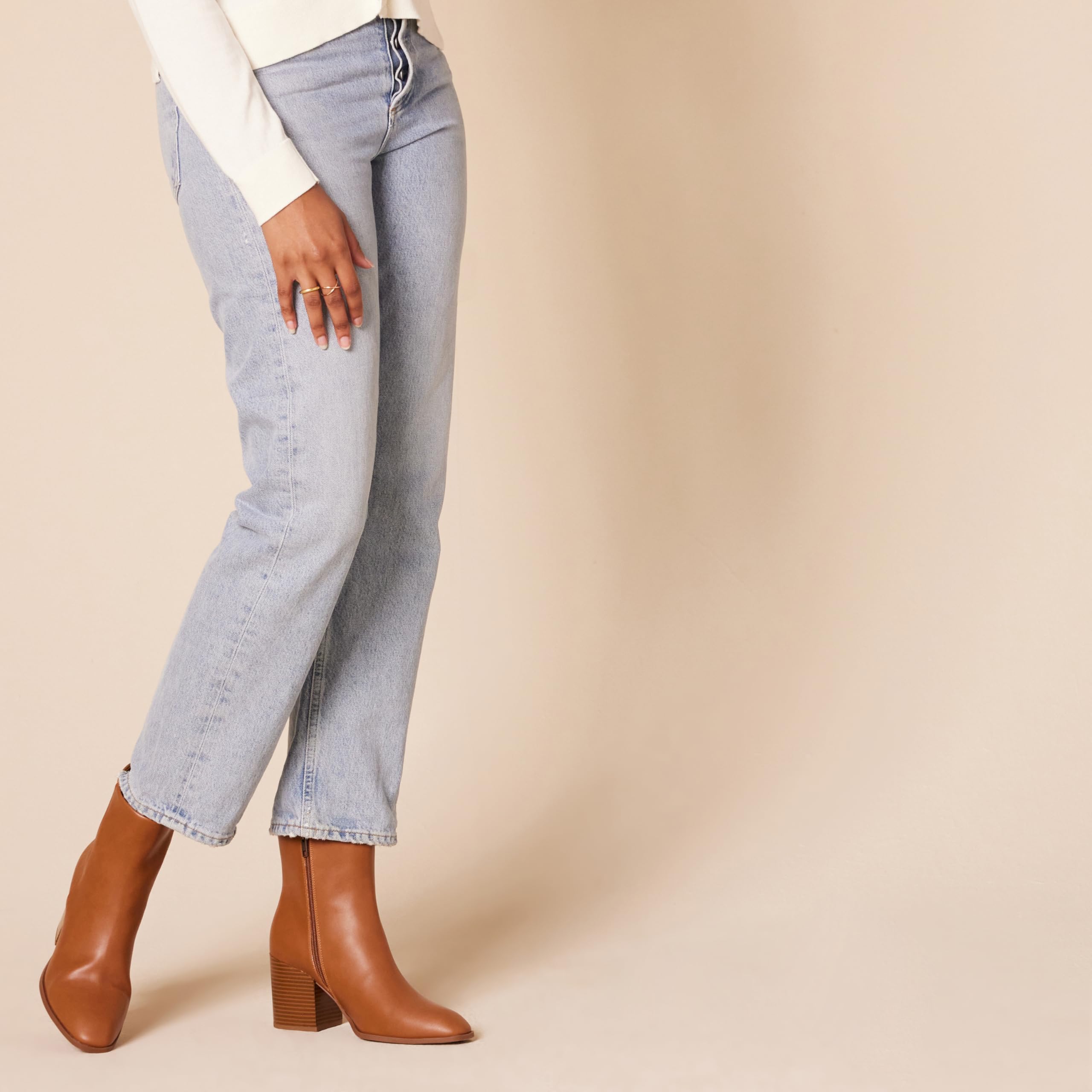 Amazon Essentials Femme Bottines à Talon Propre
