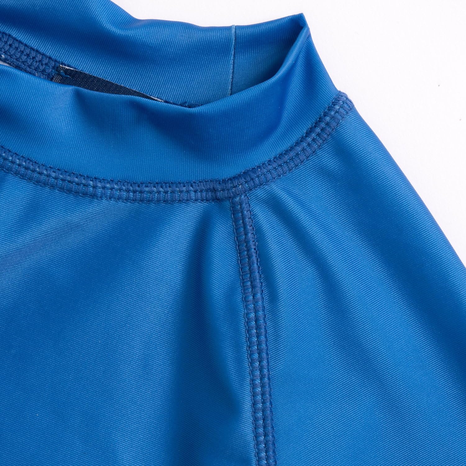 Chicco, Conjunto Bañador para Niño y Niña, Conjunto de Dos Piezas con Camiseta de Manga Larga y Braguita, Cómodo y Versátil, Ideal para el Mar o la Piscina, Ropa Niño y Niña, Diseñado en Italia