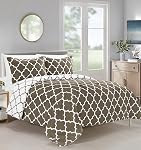 Elegant Comfort All Season Comforter and Year Round Medium Weight Super Soft Quatrefoil Pattern Down Alternative Reversible 3-Piece Comforter Set, King, Black/White