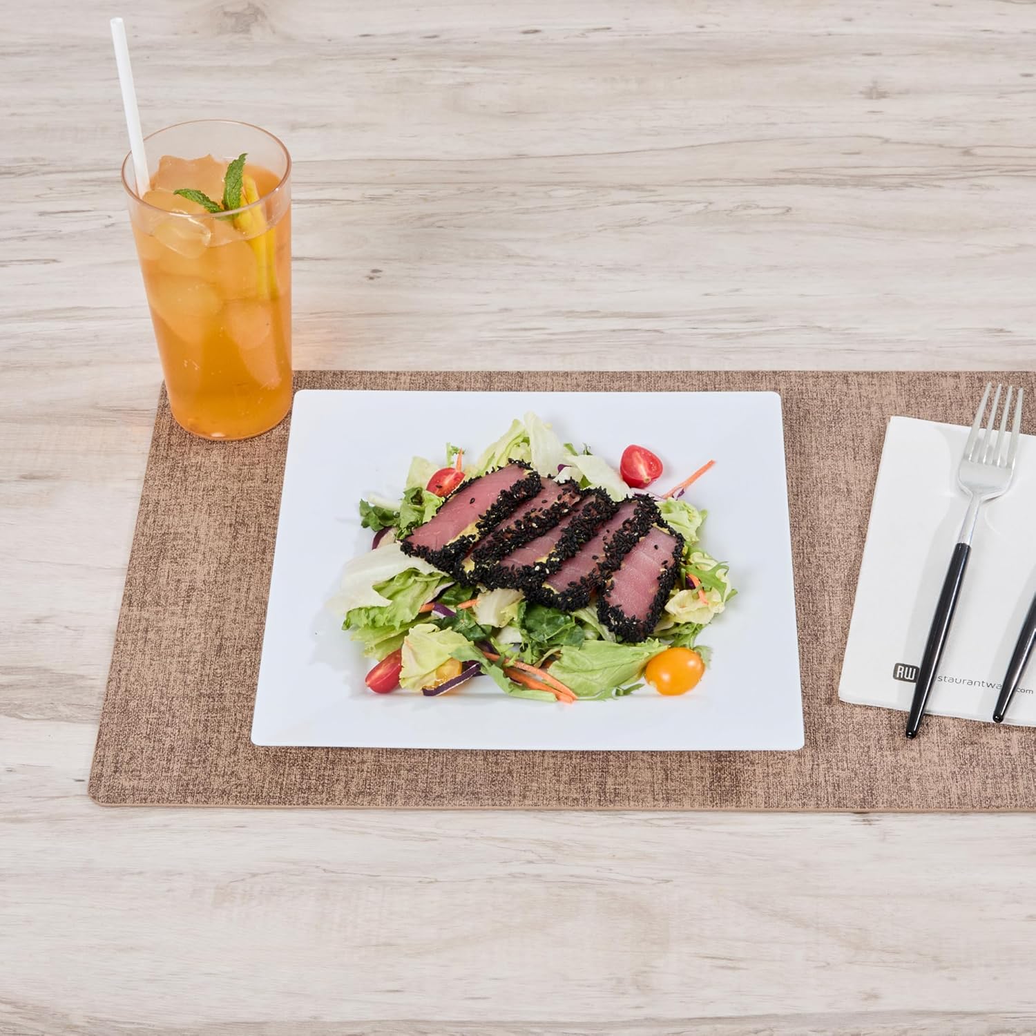 Restaurantware 9.5 x 9.5 Inch Inch Large Dinner Plates 100 Disposable Square Plastic Plates - Durable Stylish White Plastic Hors D'oeuvre Serving Plates For Desserts Or Appetizers At Parties