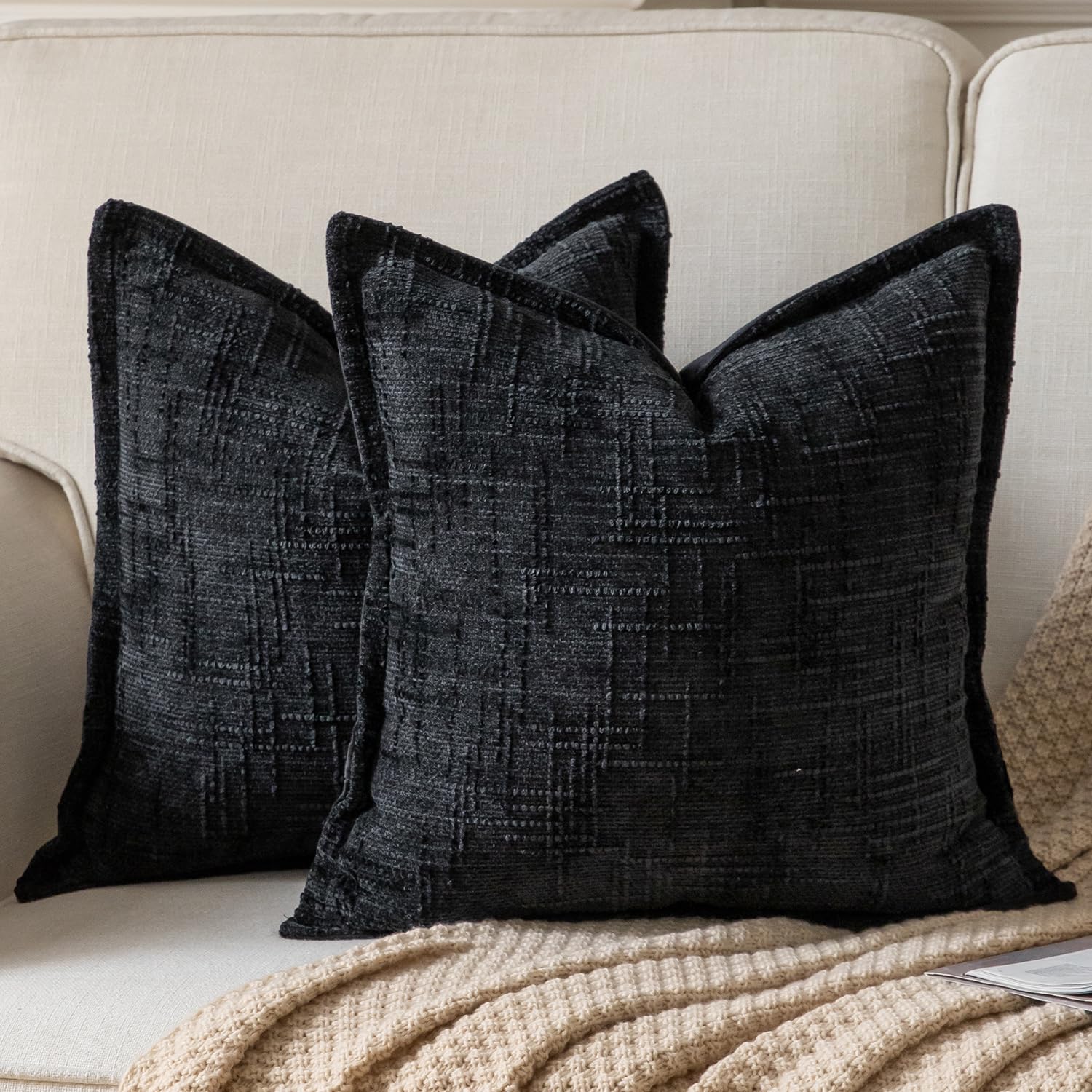 YAERTUN Chenille Cushion Covers 40x40 cm 16x16 inch Set of 2 Textured Broadside Soft Cozy Velvet Throw Pillow covers Farmhouse Boho Decorative Pillow Cases for Couch Bed Sofa Livingroom Black