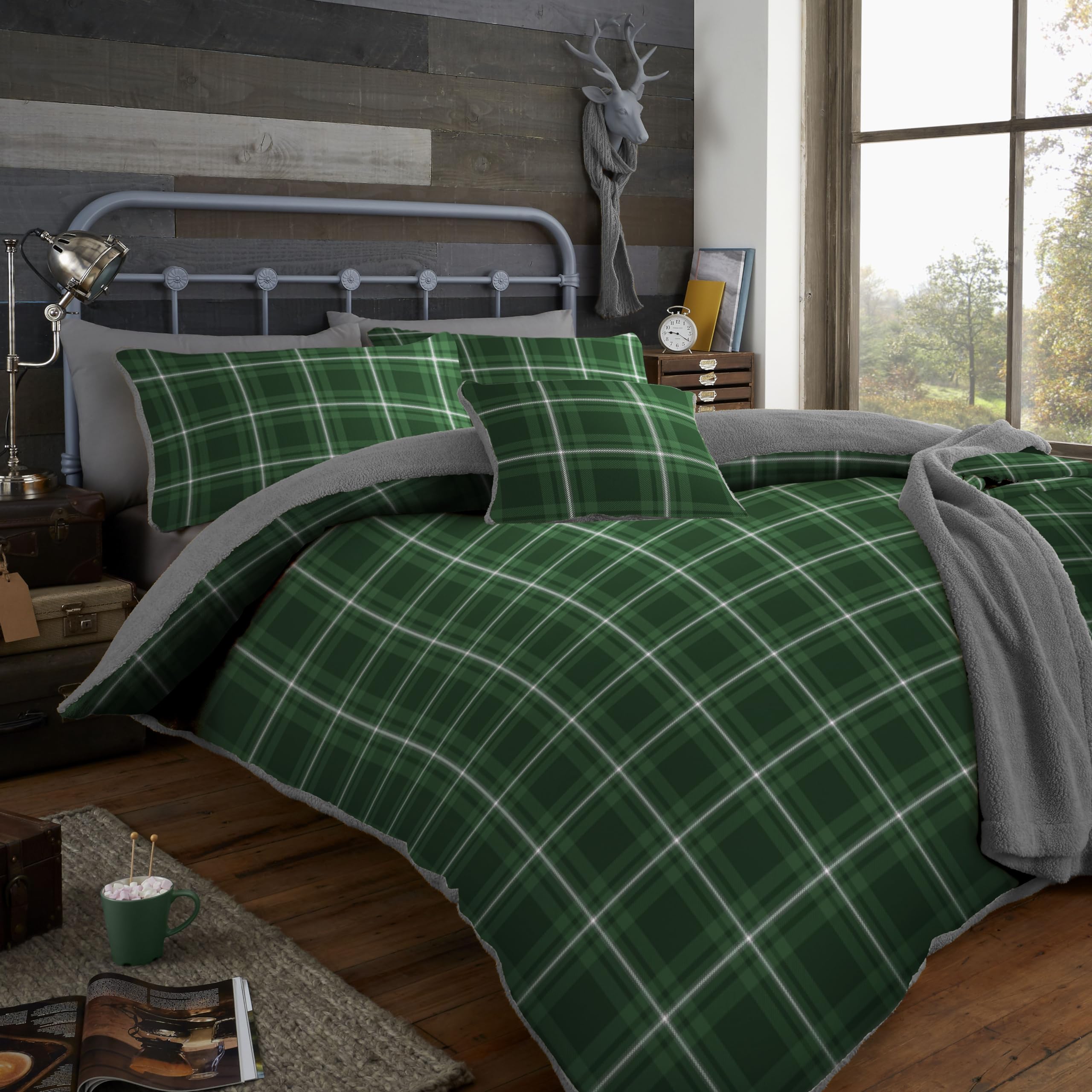GC GAVENO CAVAILIA Thermal Quilt Cover Bedset With Matching Pillowcases, Striped Pattern Bedding Set, Tartan Pattern Duvet Cover Set, Double, Green/Charcoal