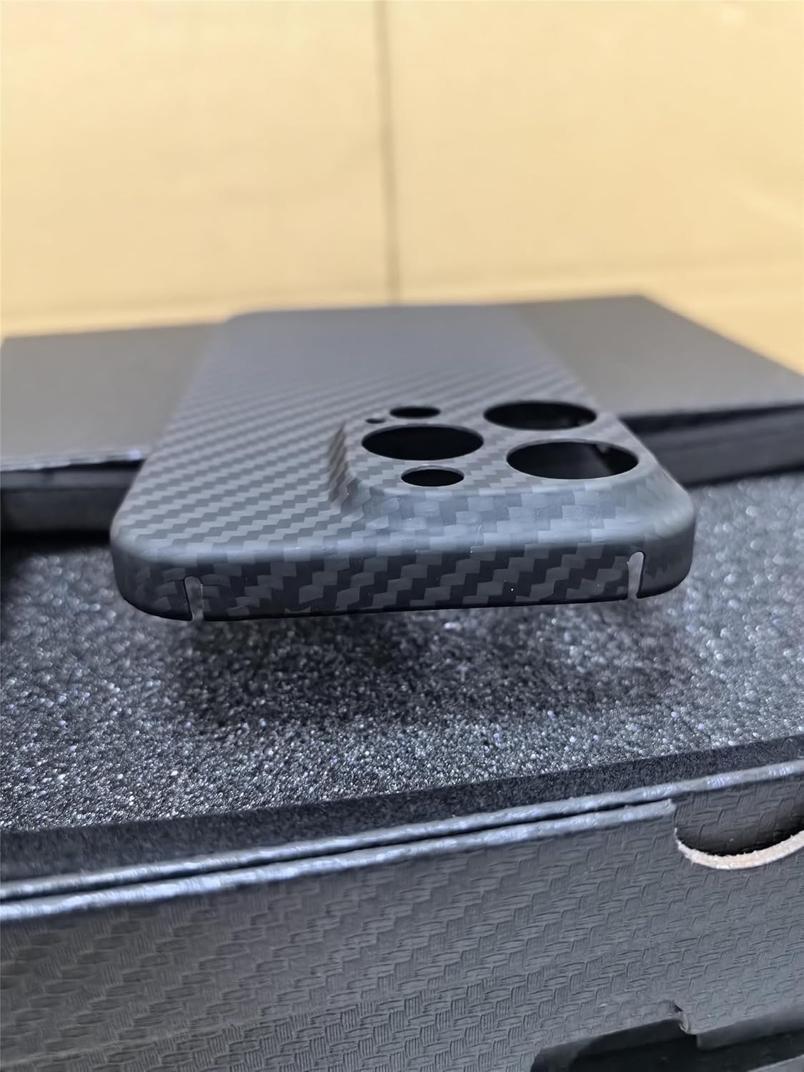 Ultra Thin Aramid Carbon Fiber Case for Apple iPhone 16 pro max, Camera Full Cover Protection Black
