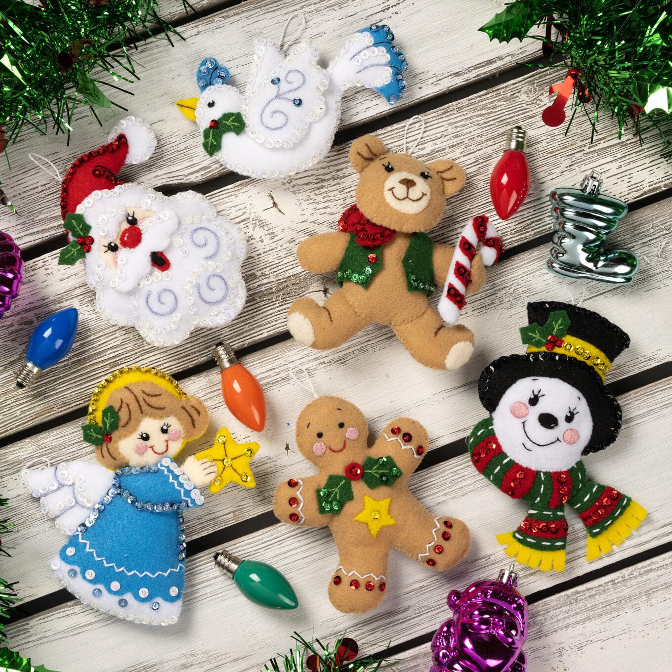 Amazon.com: Bucilla Felt Applique 6 Piece Ornament Making Kit