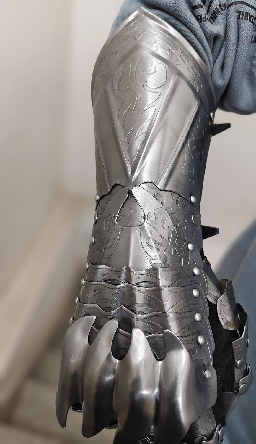 WARRIORPOINT Medieval Knight Armor Gauntlet Gloves,Warrior Look/Vintage Replica For Cosplay/Halloween Costumes/LARP Costume Accessory, Functional Wearable,