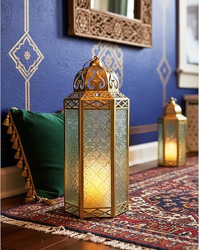 Miniatura 9 de VELA LANTERNS Farol Marroquí Decorativo de Metal Dorado Extra Grande de 16 pulgadas Portavelas Lámpara de Suelo - InteriorExterior, Decoración del
