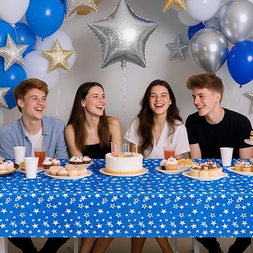 Miniatura 4 de Paquete de 2 manteles de plástico con purpurina de estrella azul dorada, 40 x 70 pulgadas, desechables con estampado brillante y de estrellas