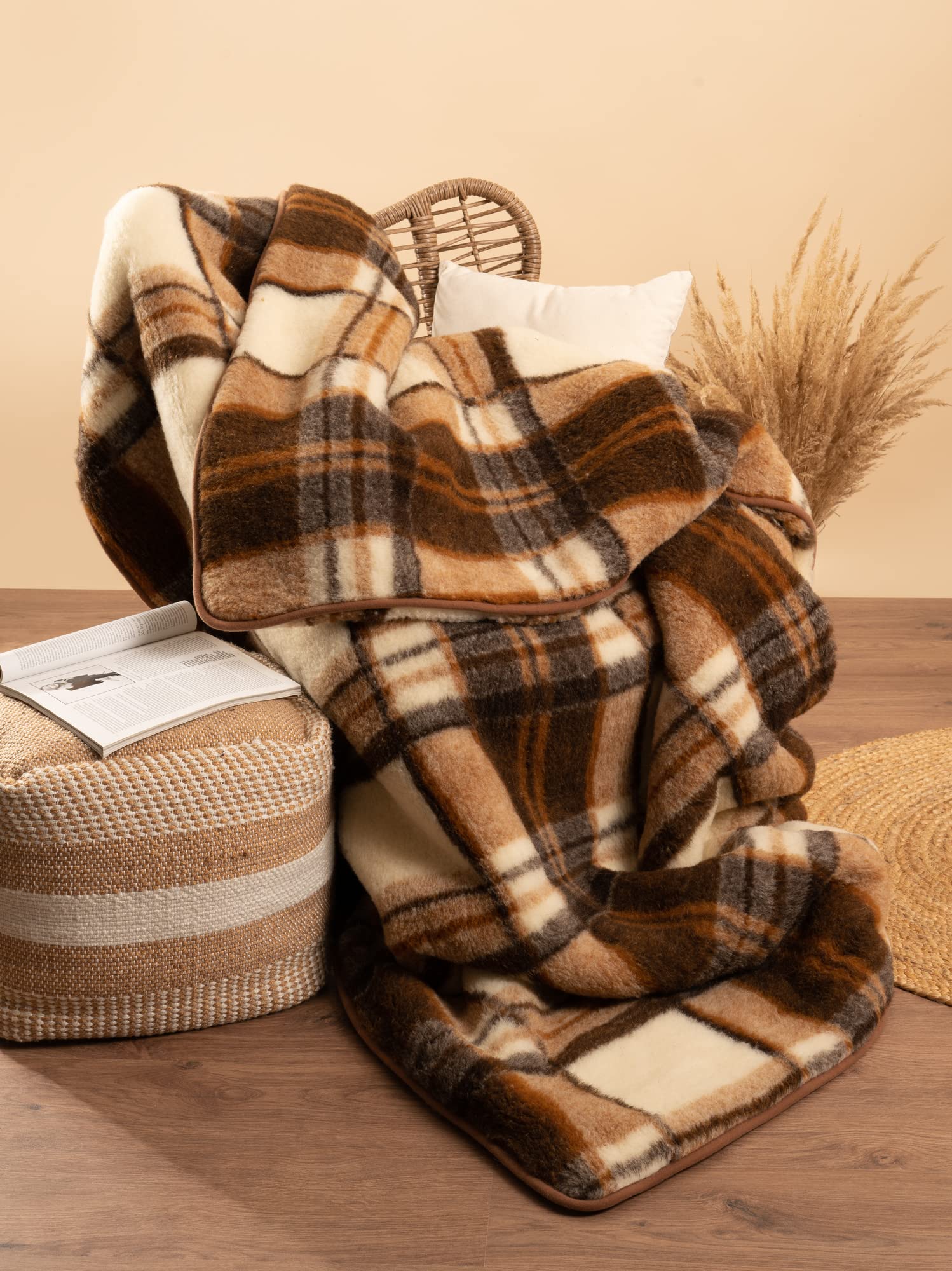 Merino Wolldecke Schurwolle 160x200 cm - Kuscheldecke aus 100% Merino Schafwolle - Groß und Flauschige Decke Wolle - Gewicht 1100g/m2 - Atmungsaktives Material