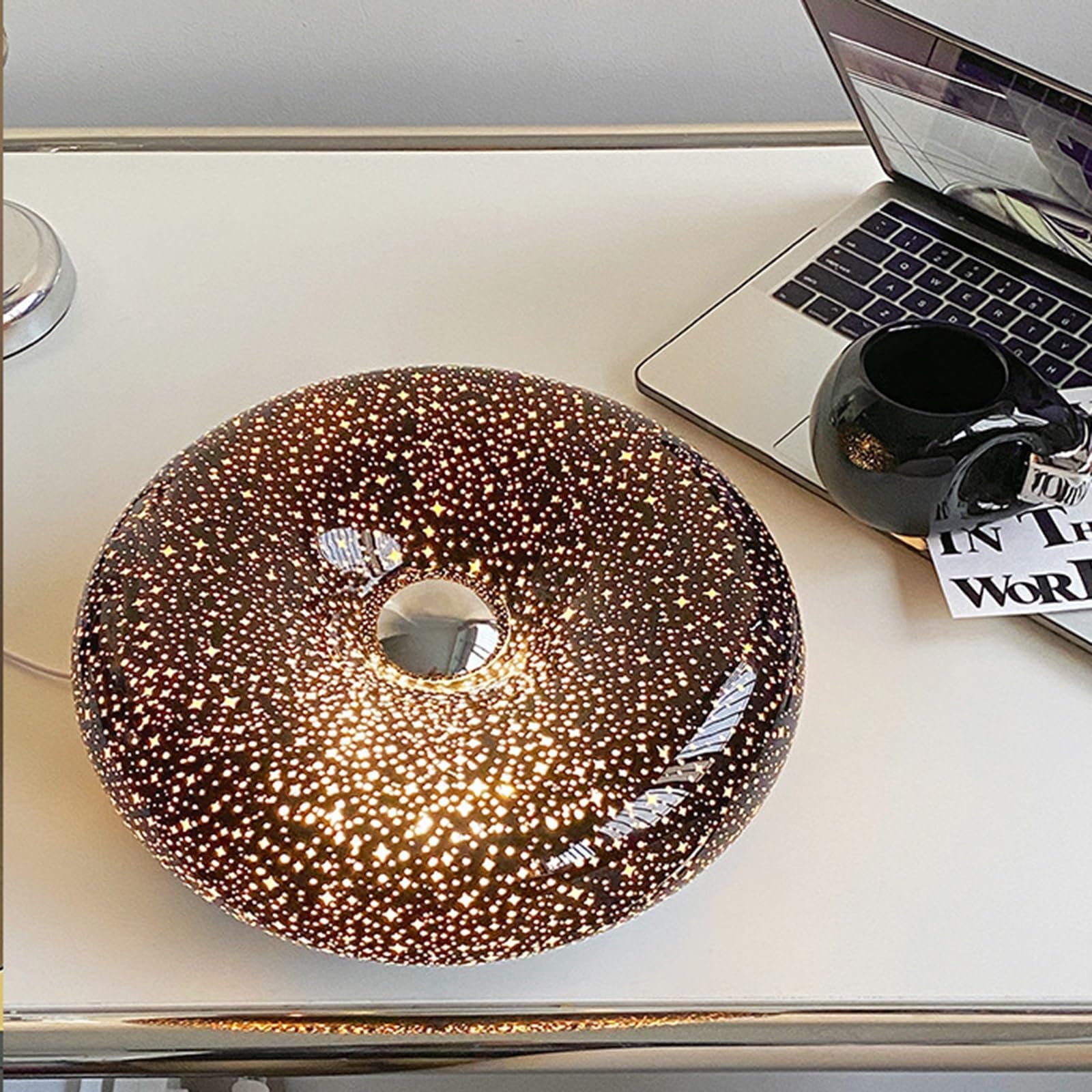 Moderne Sternenhimmel-Donut-Lampe
