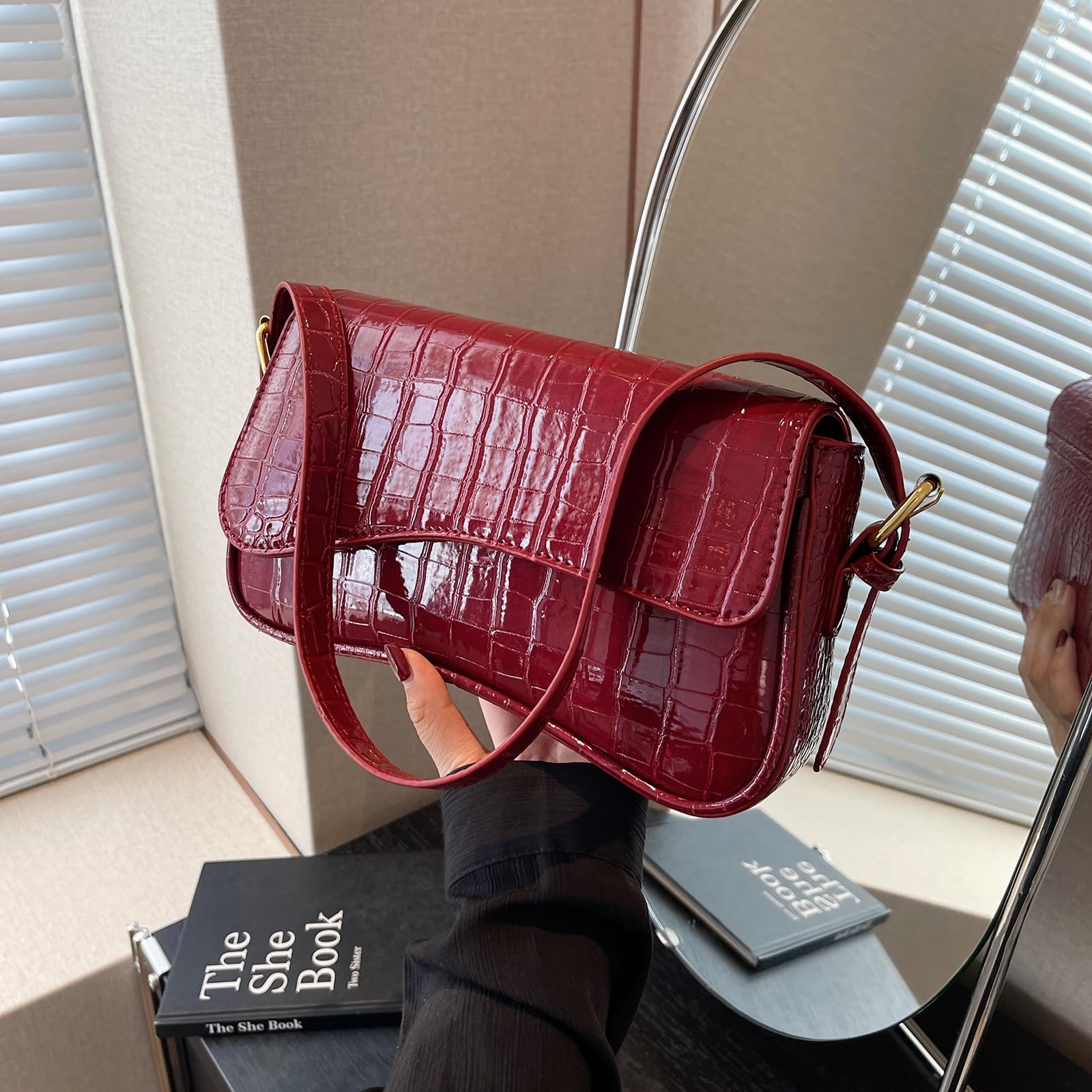 Women's Small Shoulder Bag Clutch Y2KPurse Handbag PU Leather Tote Bag with 2 Removable Straps and Zipper Closure Crossbody Bags (Crocodile red)