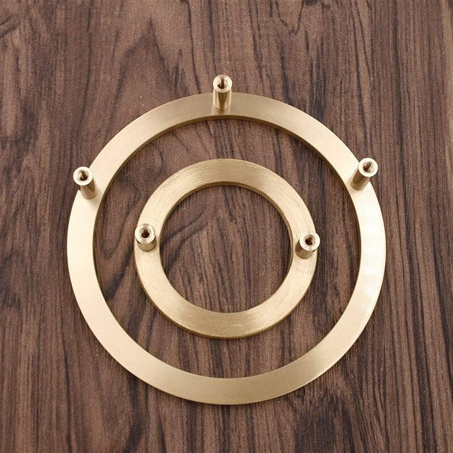 Okrągłe uchwyty meblowe z mosiądzu do szafek i szuflad, 483 110mm
