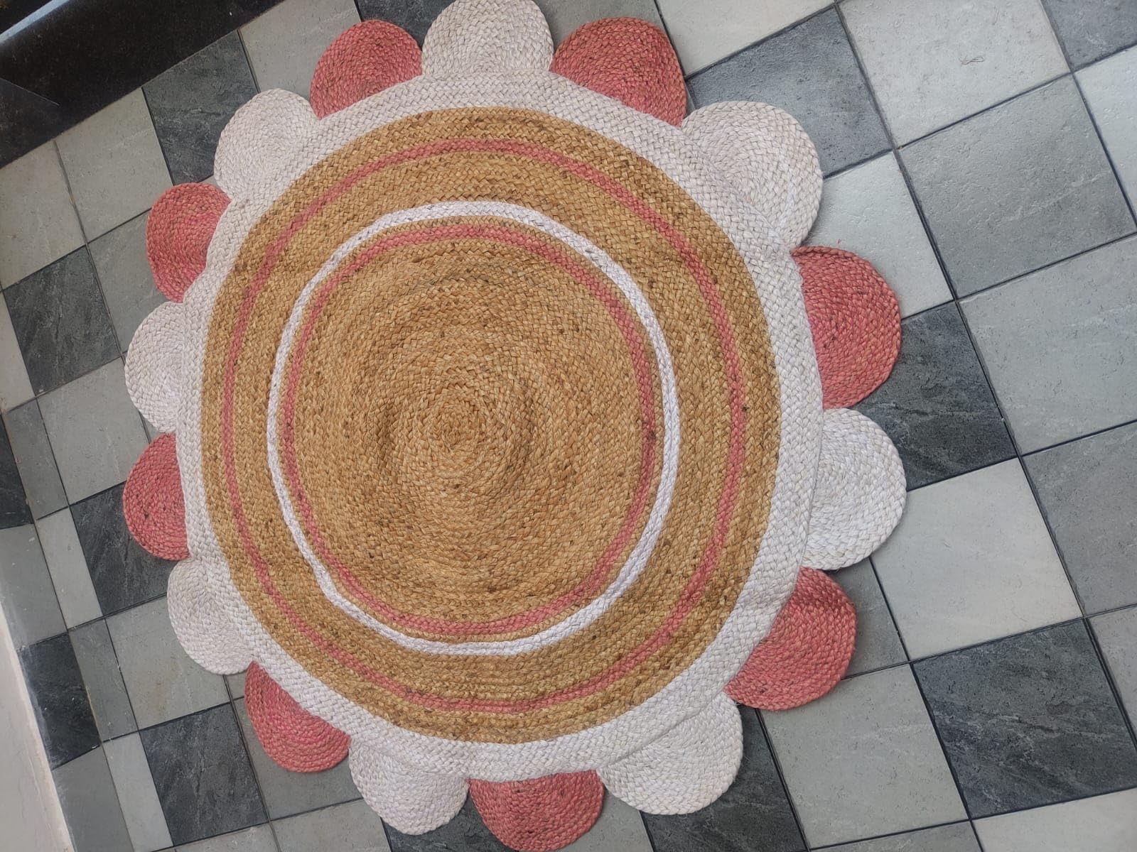 Tapis en jute naturel tressé à la main pour réchauffer le salon