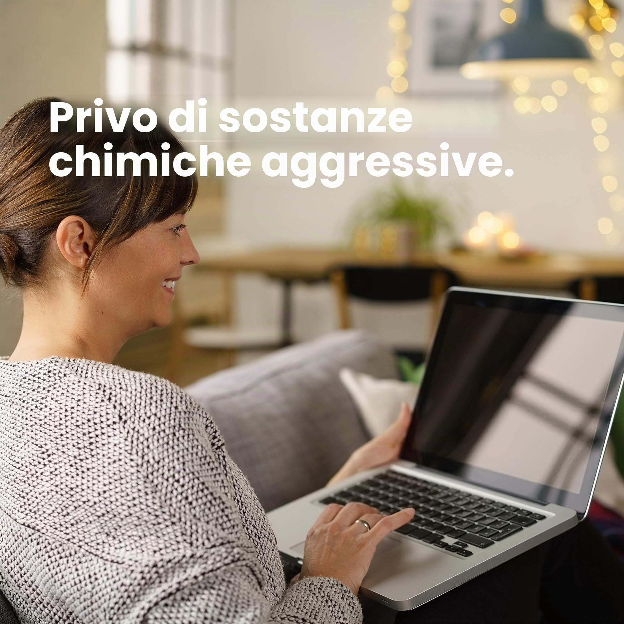 Mistify Pulizia Schermo Naturale 500ml e 2 Panni in Microfibra [Smartphone Tablet Portatili Tastiere Touchscreen Oleofebiche Smartwatch LED TV LCD 4K]