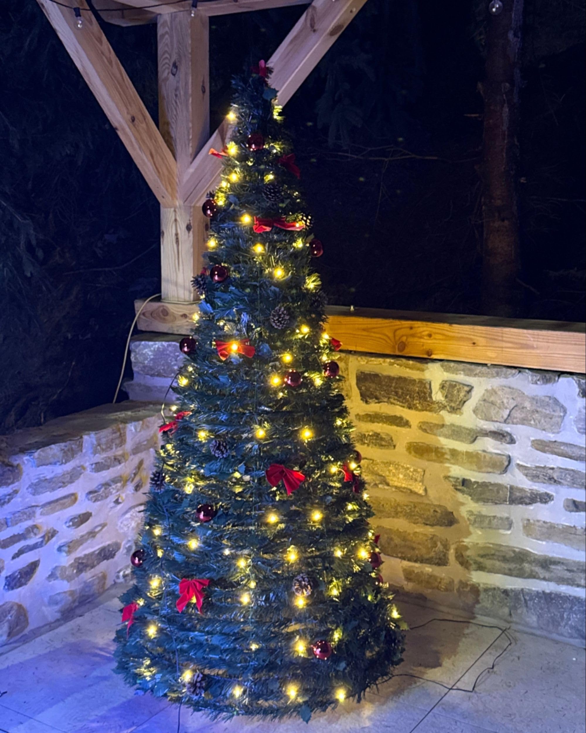 Árbol de Navidad Artificial con Luces LED incorporadas y Soporte metálico Plegable 184 cm Verde Pineora