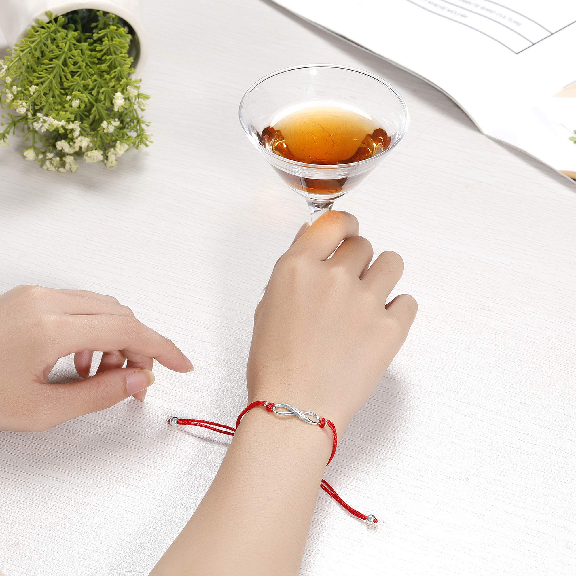Jrêveinfini Elegante Bracciale Infinito in Argento Sterling 925, Ideale Regalo per Donne e Ragazze