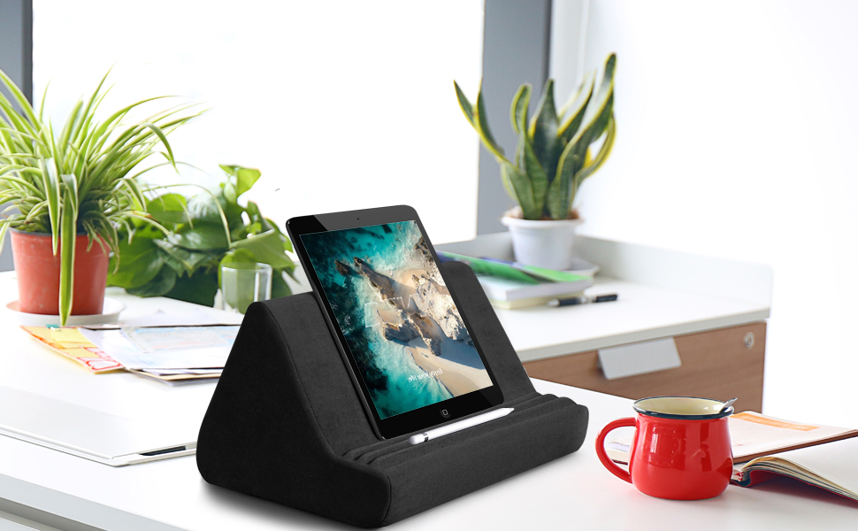 Supporto Tablet Per Divano E Letto - Cuscino Regolabile 3 Angoli Con Tasca Portaoggetti - Compatibile IPad, Smartphone, Ereader Rosso