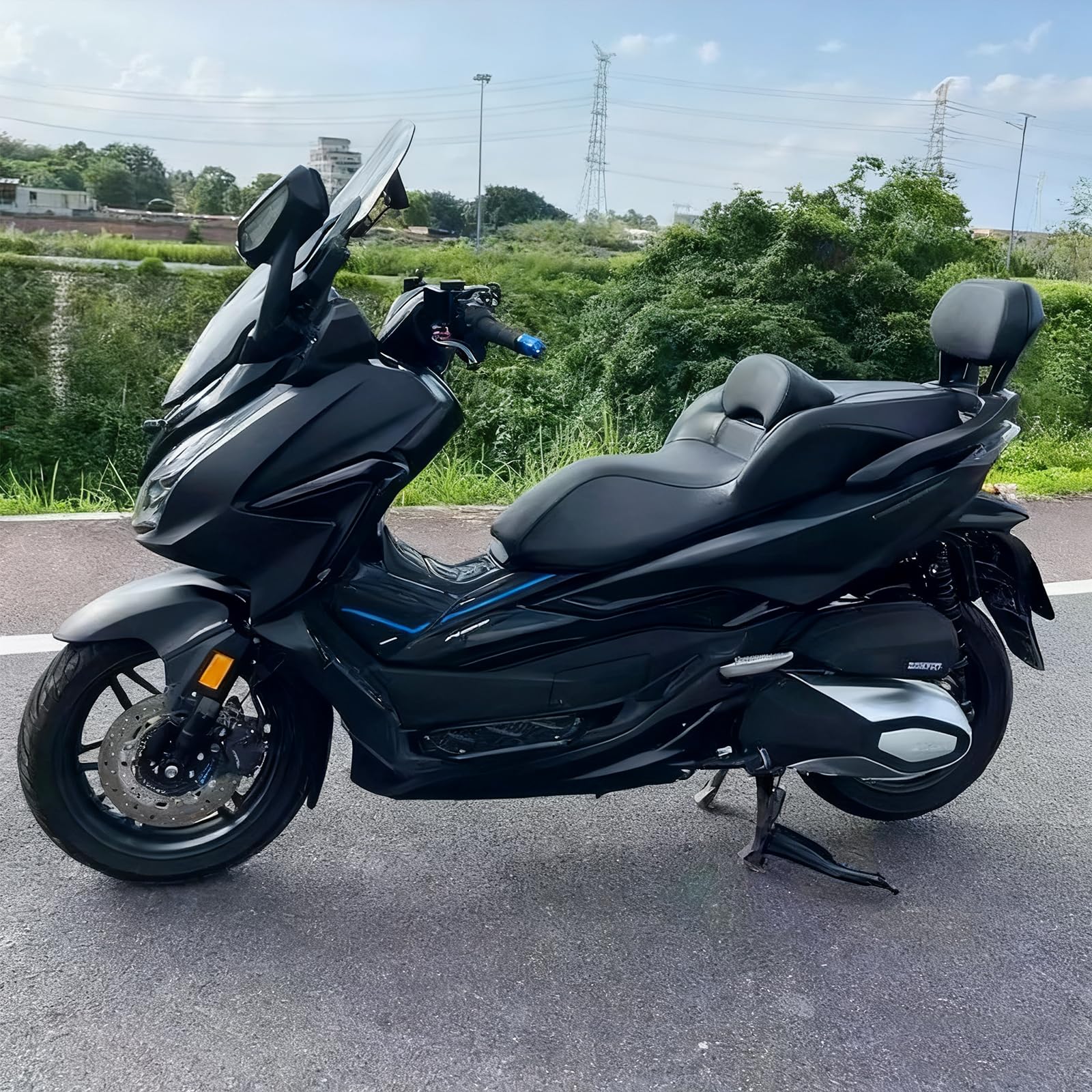 HONDA FORZA MF08黒 ローダウンバイクシート セット Amazon | フォルツァ FORZA 4cmローダウンシート カスタム クッション
