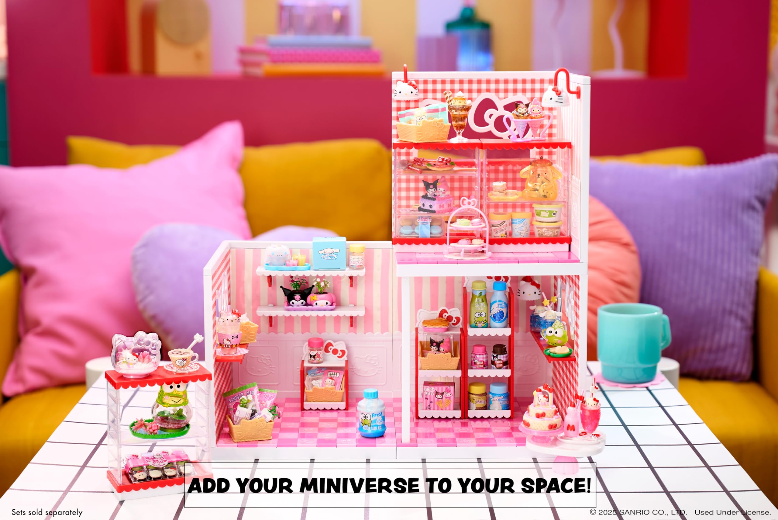 MGA's Miniverse Make It Mini Spaces Hello Kitty - Construction, Personnalisation, Loisirs Créatifs, Chambres, Hobby, Collectionneurs, Exposition, Non Comestible, Collectionneurs et Enfants Dès 8 Ans