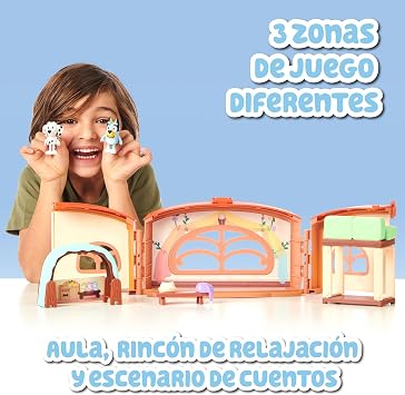 BlueY School Playset, School of Animated Series for Children, 2 Chloe Figures, Convertible Playset with 9 Accessories and Decorative Sides, 3 Years, Famosa (BLY40010)