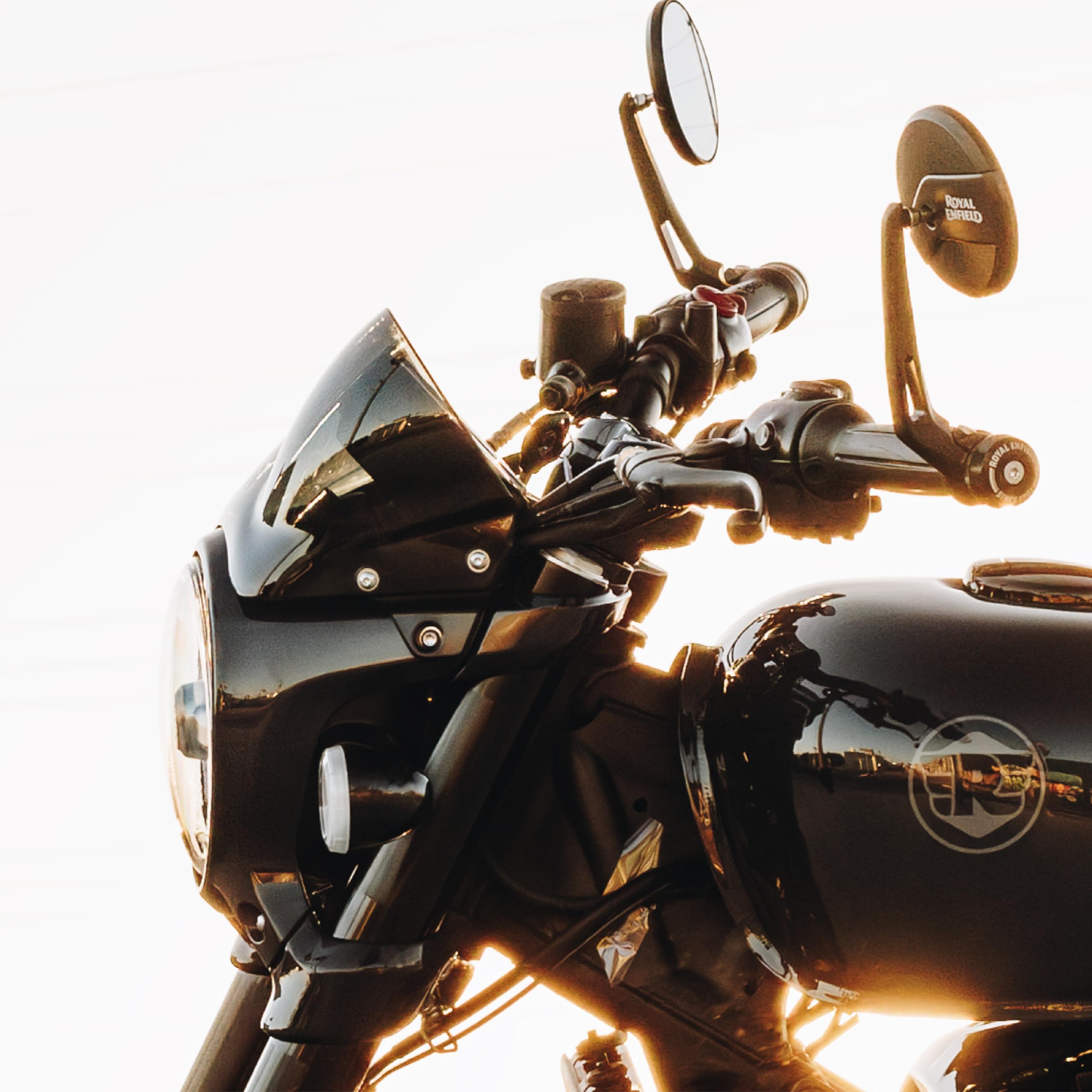 AGC Bulle de Fusil Shotgun 650 pour Motocyclette, Verre trempé fumé, Avant