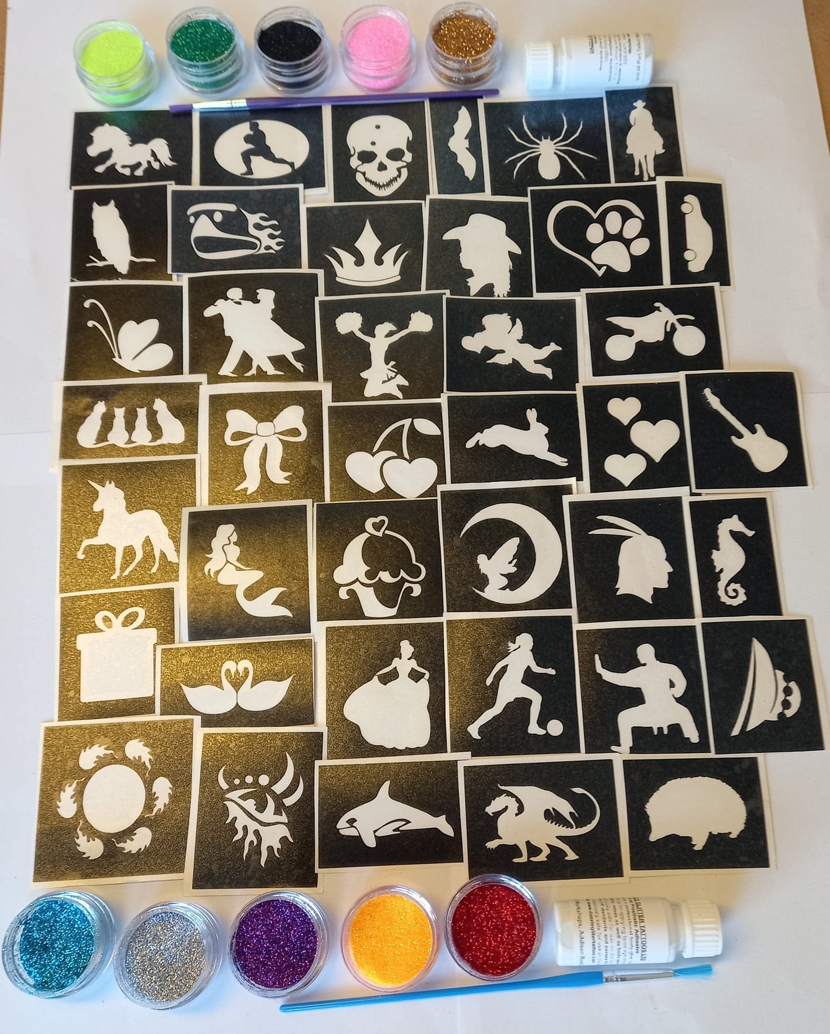200 Pochoir de Tatouage pour Les Tatouages ​​Paillettes/Art corporel + 10 Paillettes Couleurs garçons Filles