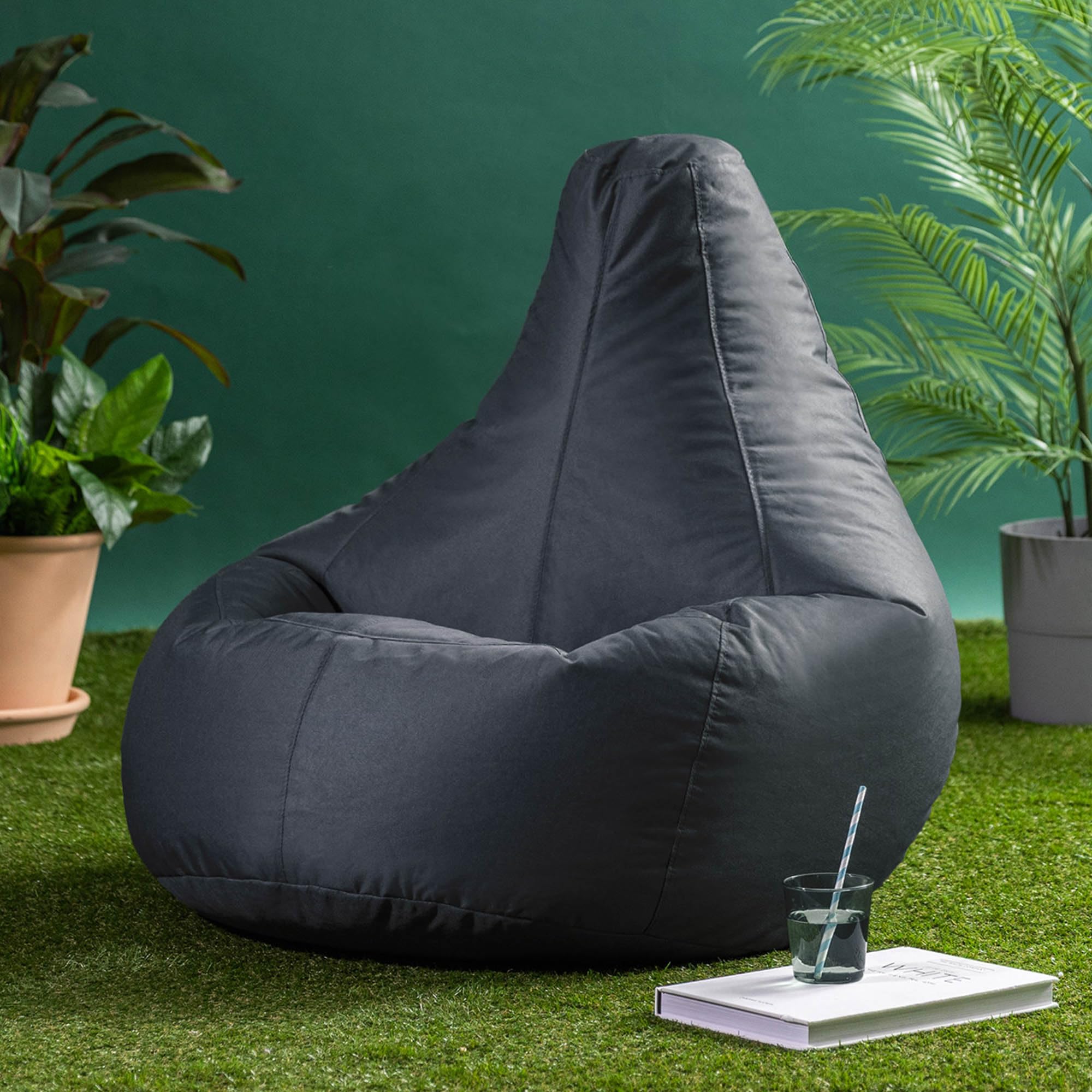 Bean Bag Bazaar Dalton Outdoor Sitzsack für Erwachsene, Dunkelgrau, Gaming Sitzsack mit Füllung, Bean Bag, Wasserabweisender Stoff, Bequemer Sessel für Wohnzimmer, Schlafzimmer, Garten