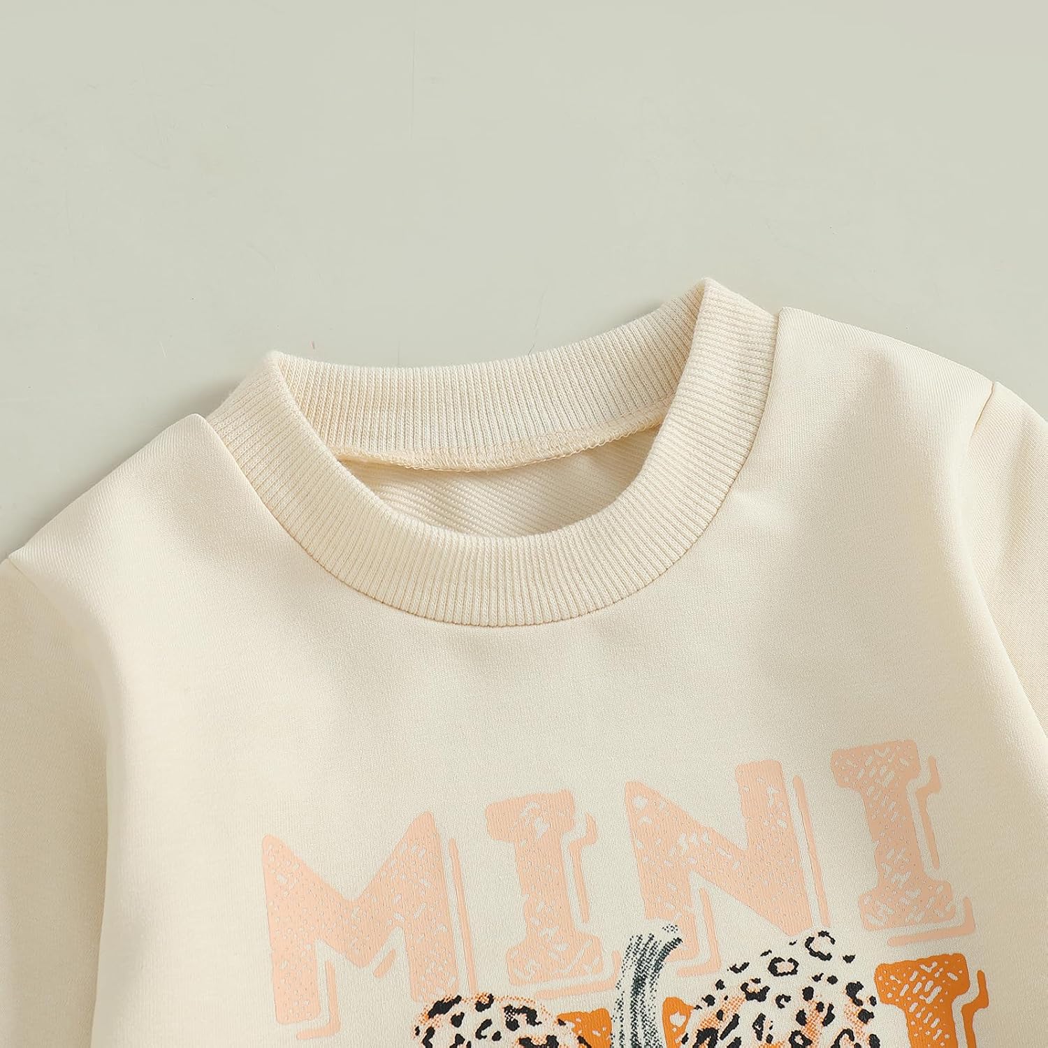luethbiezx Mommy and Me Matching Outfits Halloween Pumpkin Coquette Bow Sweatshirt Thanksgiving Mama and Mini Fall Shirt