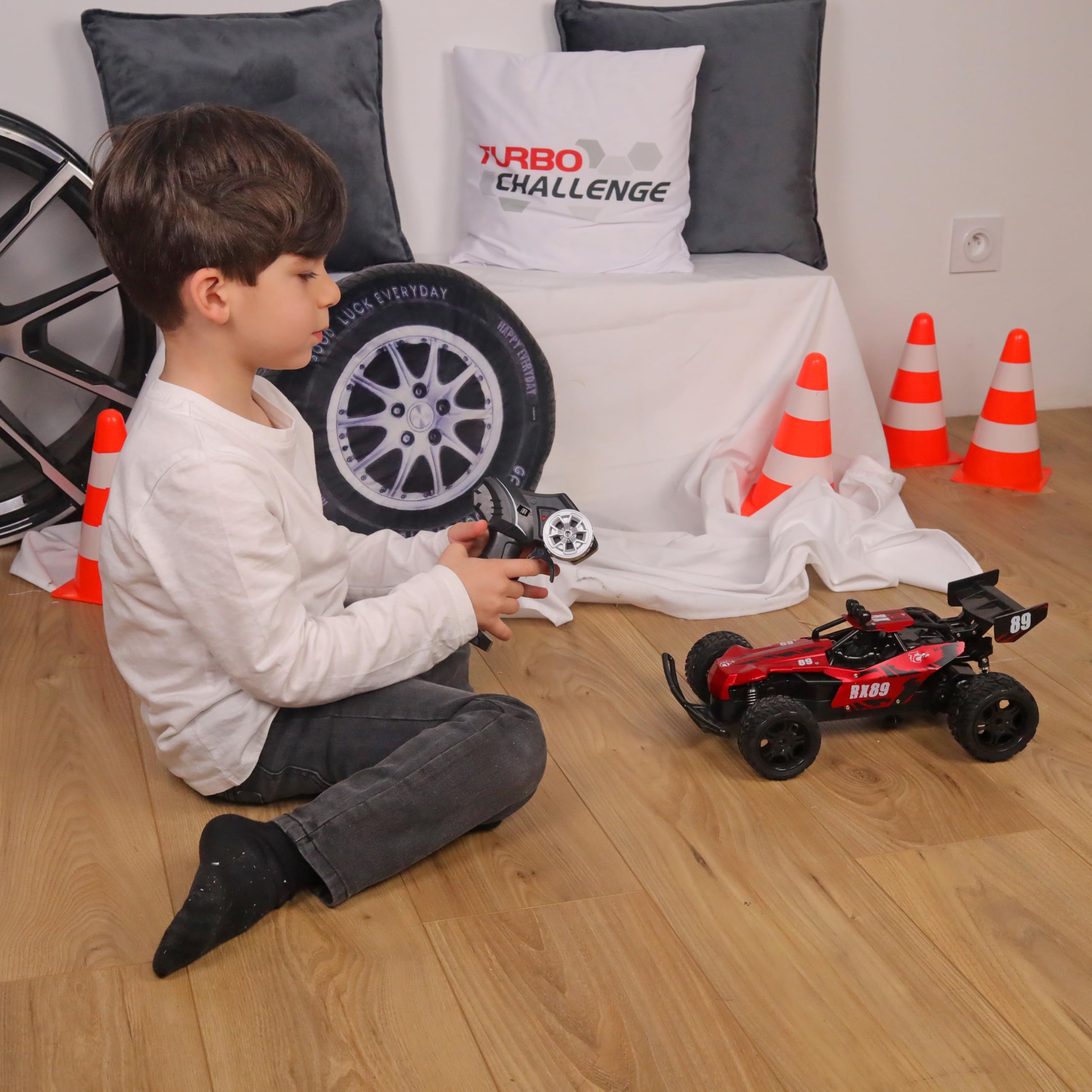 TURBO CHALLENGE - Coche RX 89 - Fundido a presión - 093721 - Coche teledirigido - Rojo - 1/12 - Listo para Usar - Batería Recargable y Pilas Incluidas - Metal - A Partir de 6 años