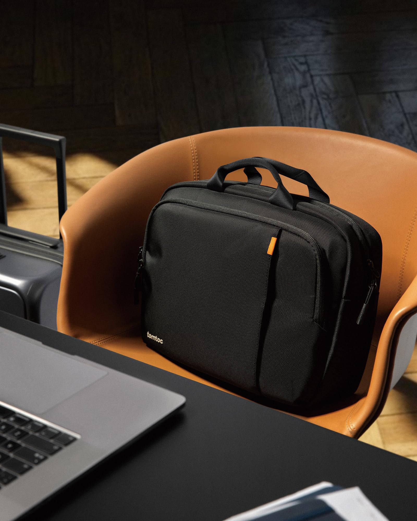 tomtoc Multifuncional Bolsa de hombro Bolsa de ordenador portátil para 13-14 pulgadas MacBook Air/Pro, 2024 13,5" Microsoft Surface Laptop 6, Lenovo ThinkPad/Dell Inspiron/ASUS ZenBook/Acer Aspire 14