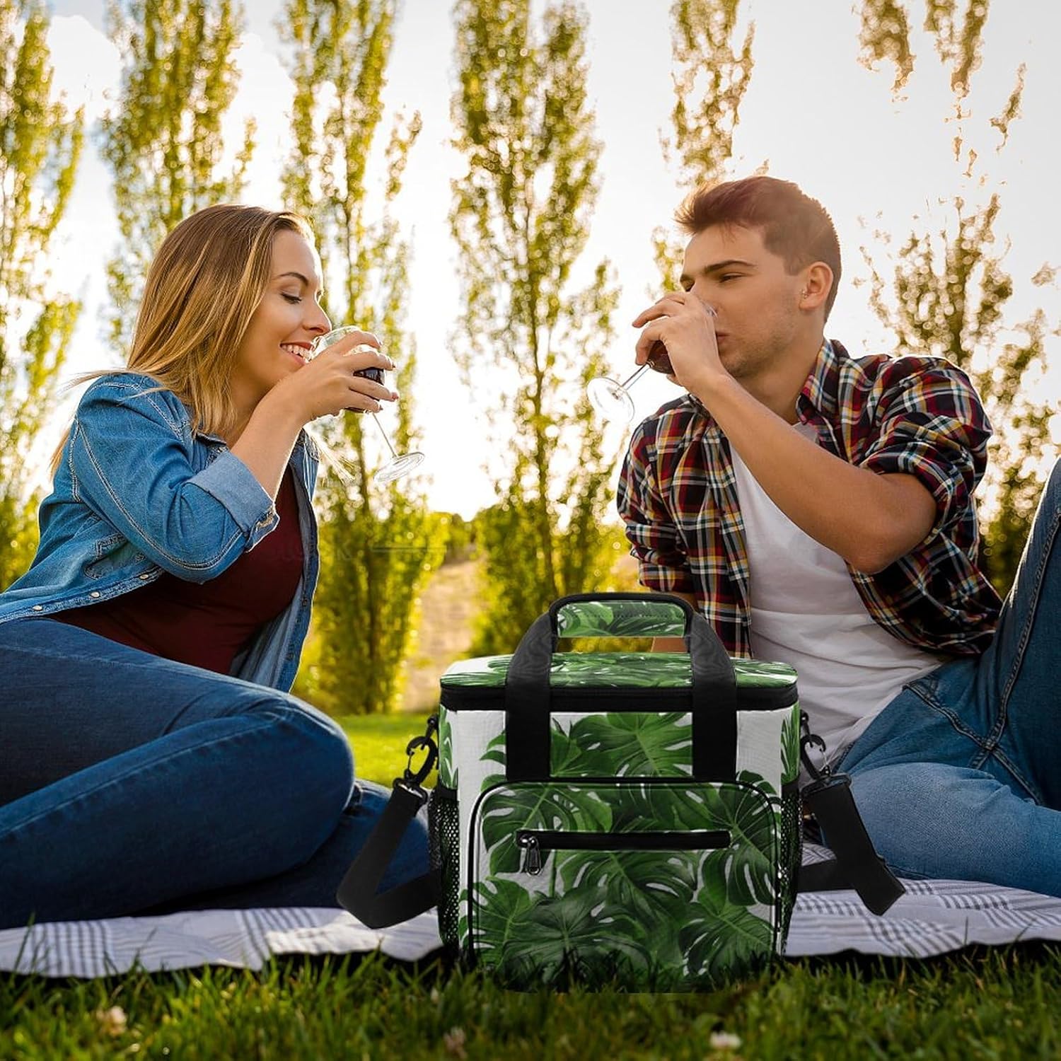 Large-Capacity Oxford Cloth Monstera Deliciosa Banana Palm Printed Camping Ice Bag, Outdoor Portable Insulation and Cold Storage Bag, Enjoy A Cool Camping Time