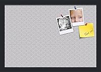 Vista 220 de PinPix Tablero de anuncios de corcho de 20 x 14 pulgadas. Este tablero decorativo enmarcado viene con diseño de círculos B W y un marco negro