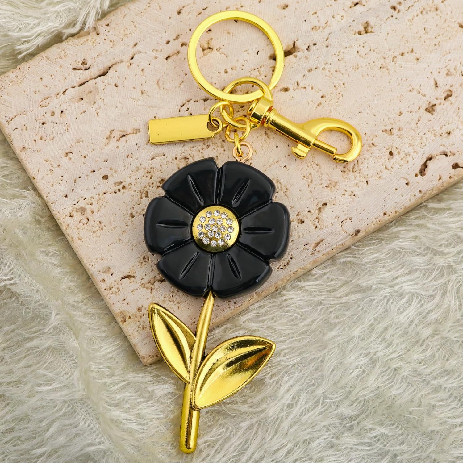 Daisy Bag Charms for Handbags - Flower Keychain Accessories - Dainty Daisy Purse Charms for Women Gifts