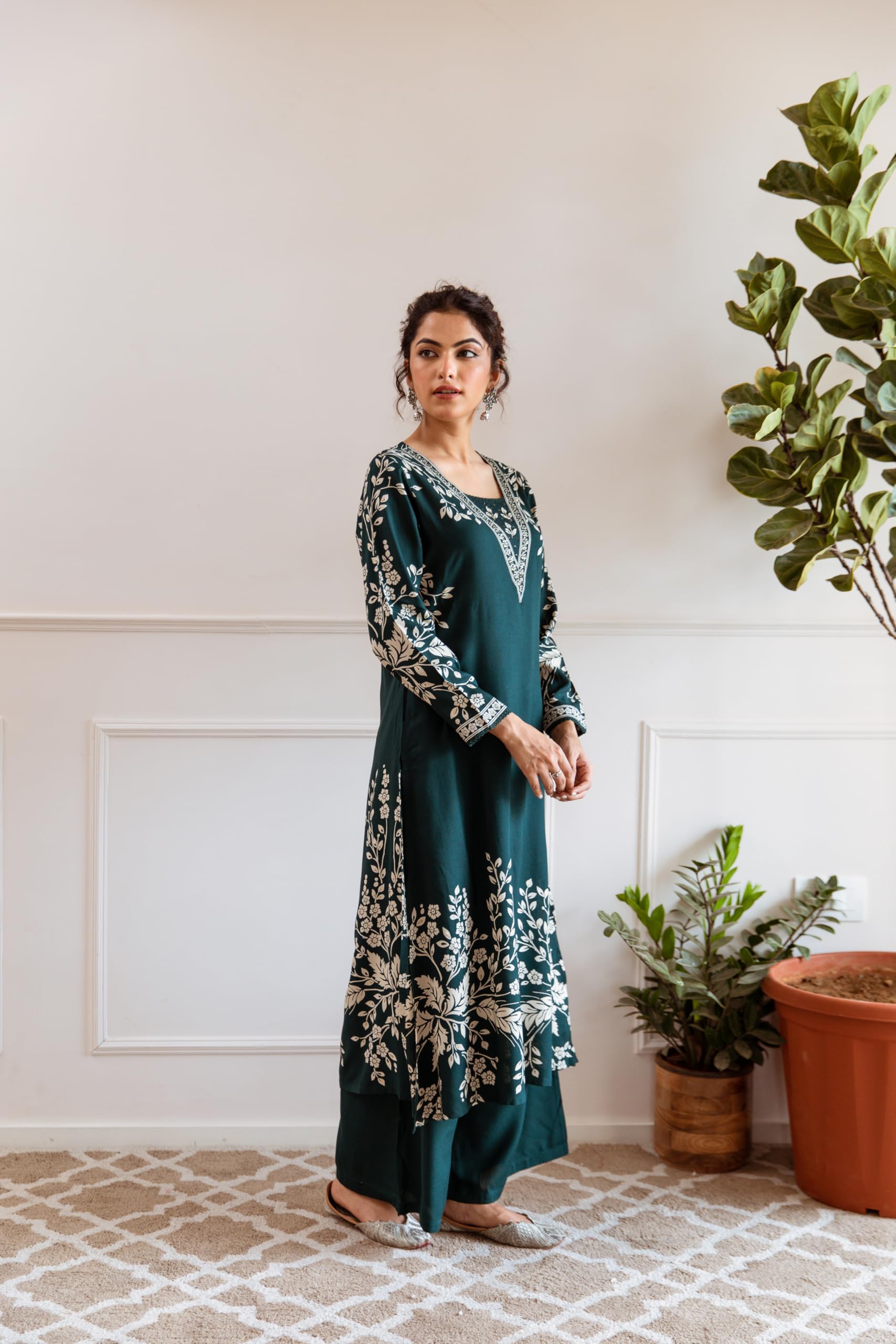 Ishin Green Rayon Floral Printed Kurta With Solid Pants