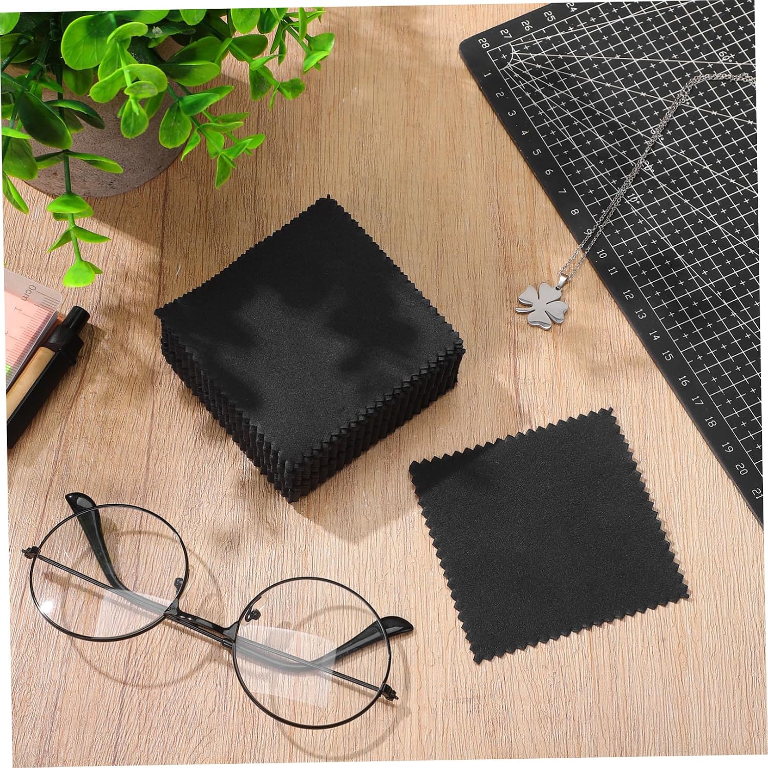 Mikinona 50pcs Suede Jewelry Cleaning Cloths for Gold Bracelets, Black