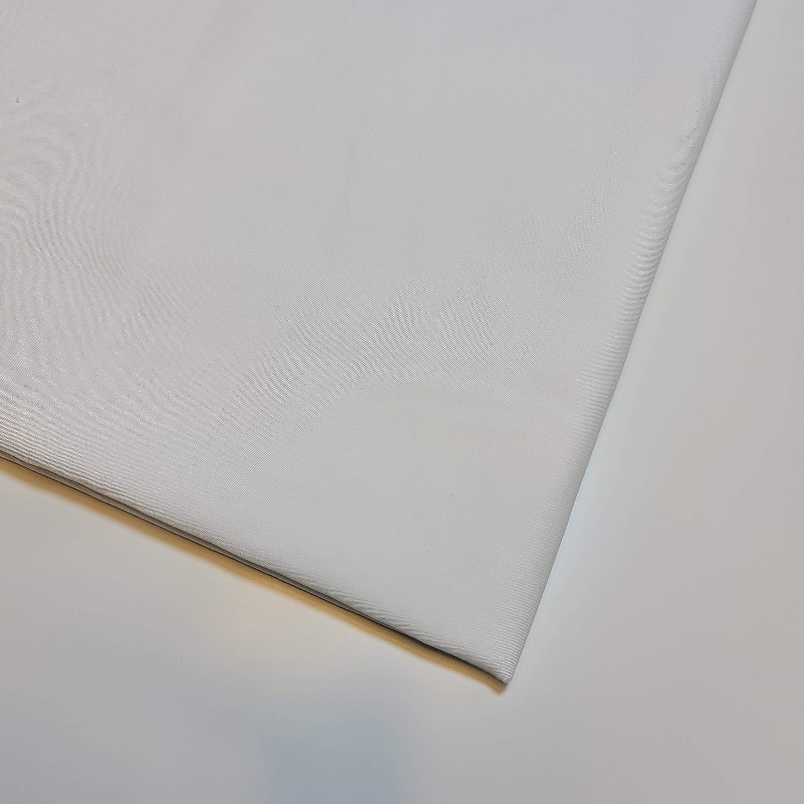 Stazione tessile Plain Poly Cotone Tessuto Rivestimento Rivestimento Abito Artigianato Materiale 111,8 cm (10 metri - Avorio)
