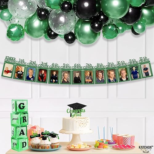 Miniatura 6 de KatchOn, Cartel de fotos de graduación verde K-12  10 pies  Cartel de graduación de fieltro 2023 personalizado  Cartel de fotos de graduación clase