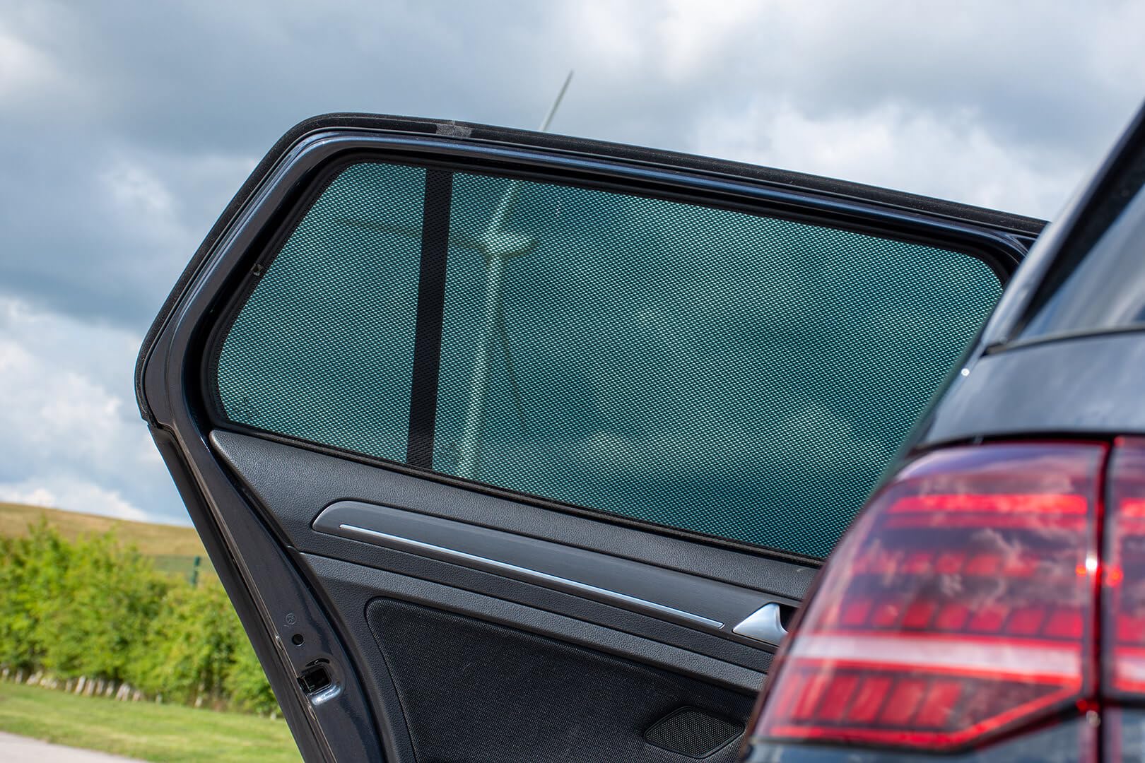 Juego de Car Shades (Puertas traseras) Compatible con Volkswagen Golf VII 5-Puertas 2013-2020 (2-Partes) cortinillas Parasol a Medida