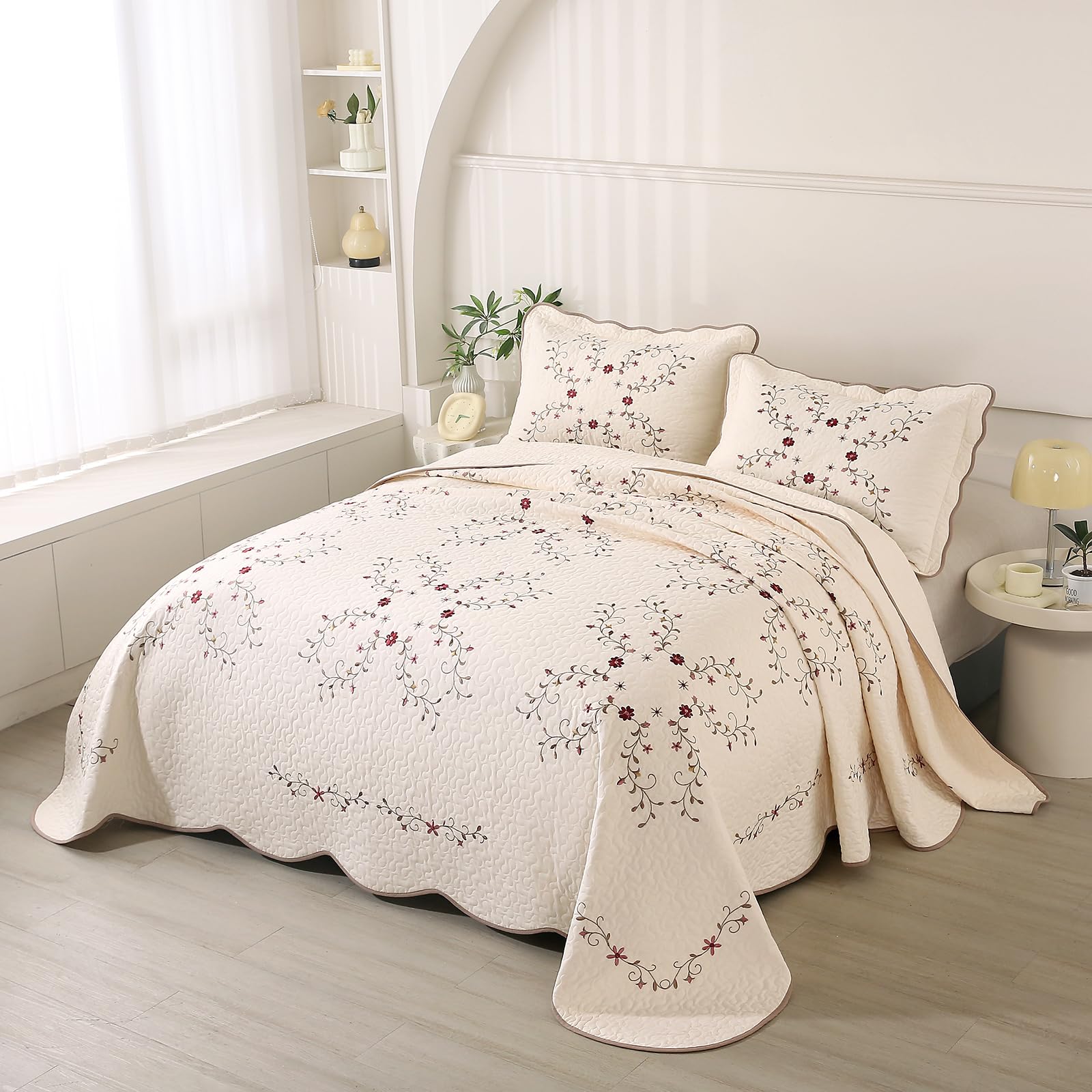 vctops Elegant Floral Embroidered Quilt Set Oversized Queen, 100% Cotton Reversible Quilted Bedding Set with Scalloped Edge, Soft and Lightweight Bedspread Coverlet with 2 Pillow Sham (Rose,98