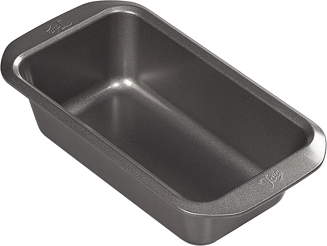 Tala 1lb Loaf Baking Tin - Non-stick Loaf Pan - Even Heat Distribution Oven Tray for Bread, Banana Bread & Pound Cakes - Carbon Steel, Wide Flat Handles, Dishwasher and Freezer Safe - 20 x 10cm