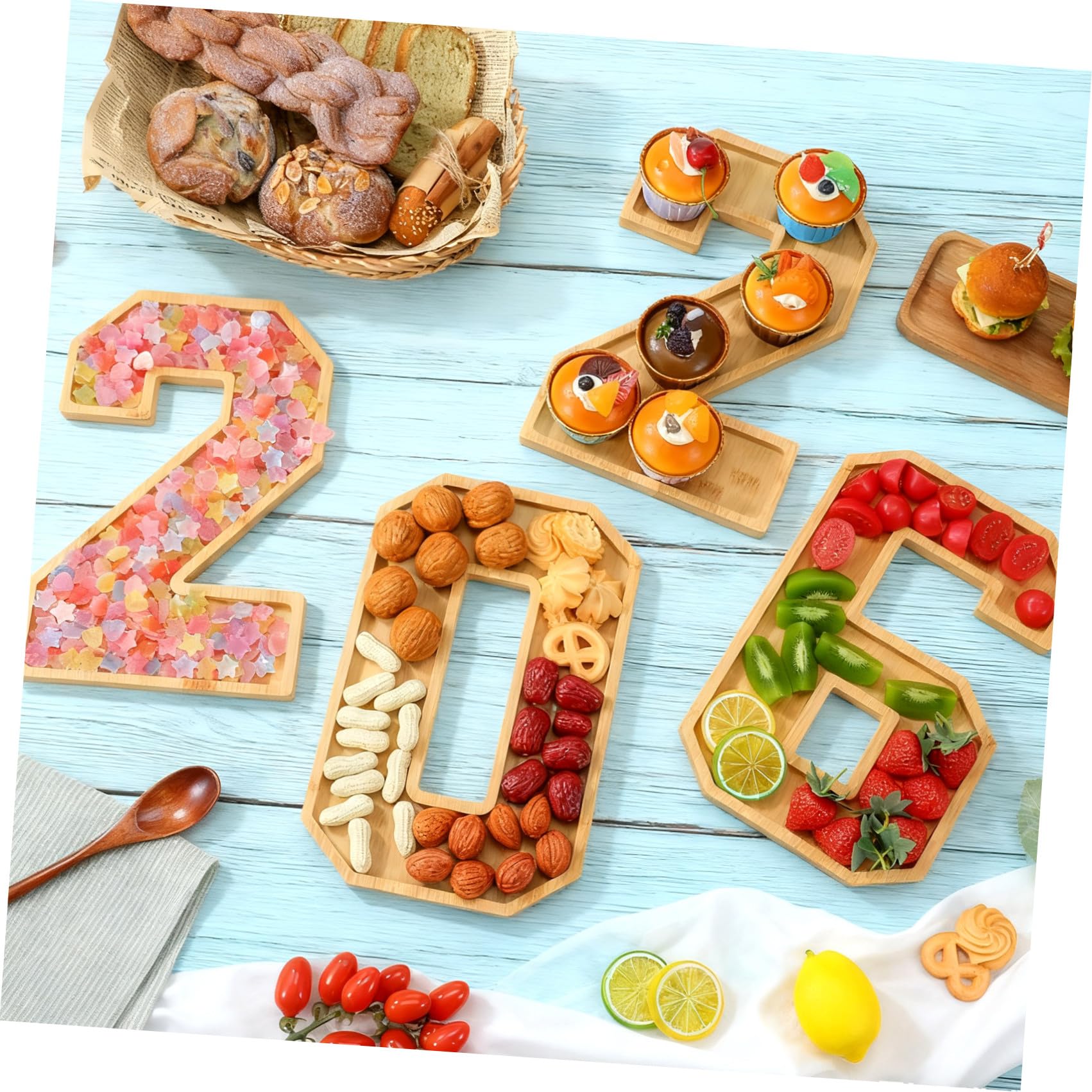Set 1 Pezzo Vassoio in Legno Numero 2026 per Aperitivo Scomparti Multipli Design Raffinato per Frutta e Formaggi per Feste e Incontri di Famiglia