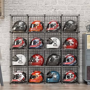 置き物　鉄兜 置き物 鉄兜 鉄錆地置手拭形兜 銘 春田光定作（伝 脇坂