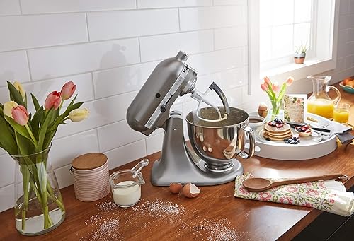 Miniatura 2 de KitchenAid Value Bundle Artisan Series Batidora de Pie con Cabezal Inclinable de 5 Cuartos con Batidor de Borde Flexible Incluido, KSM150FECU, Plata