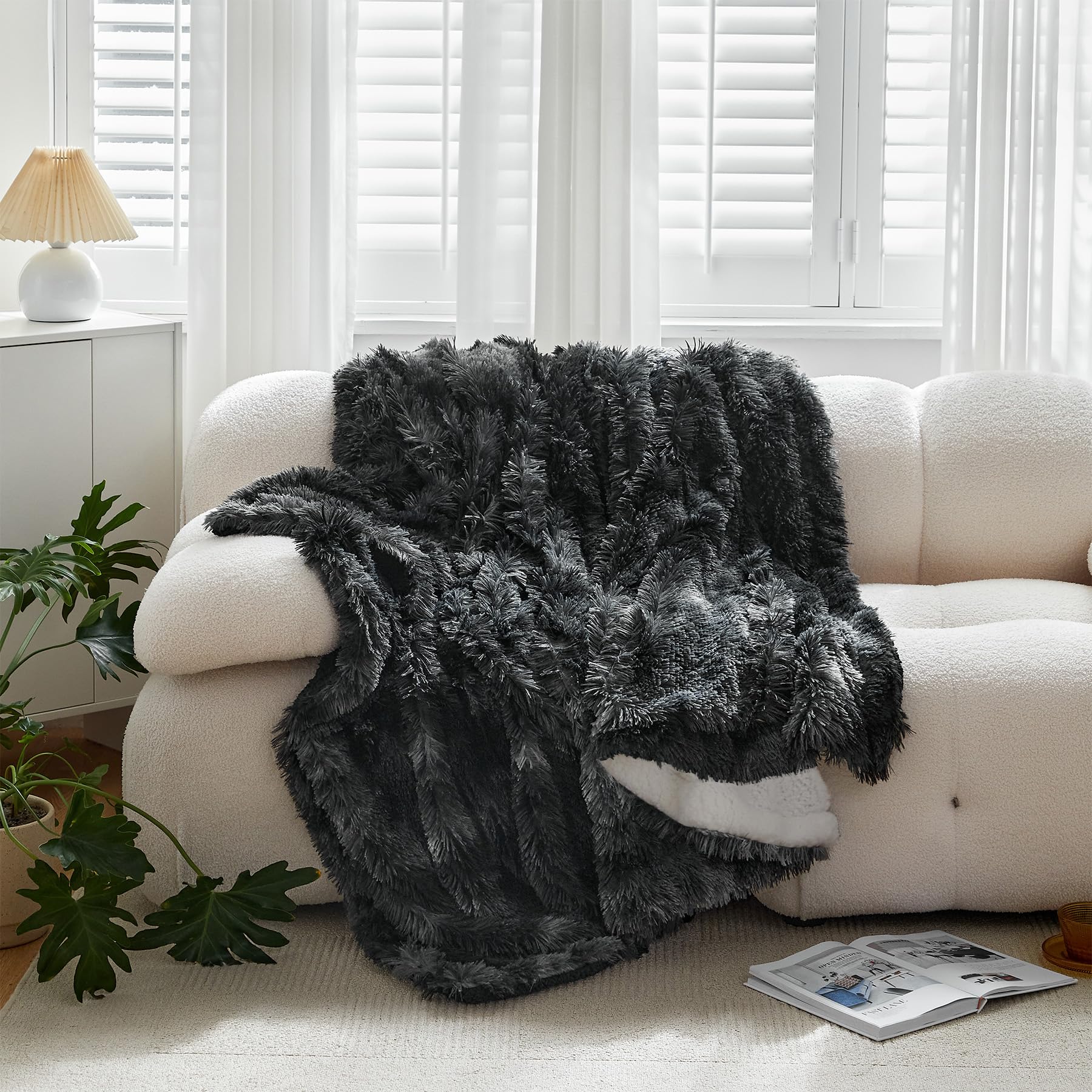 Wajade Fluffy Fuzzy Throw Blanket Super Soft Warm Large Blanket for Bed Couch Car Sherpa Faux Fur Blanket,Black White 200x220CM - Image 4