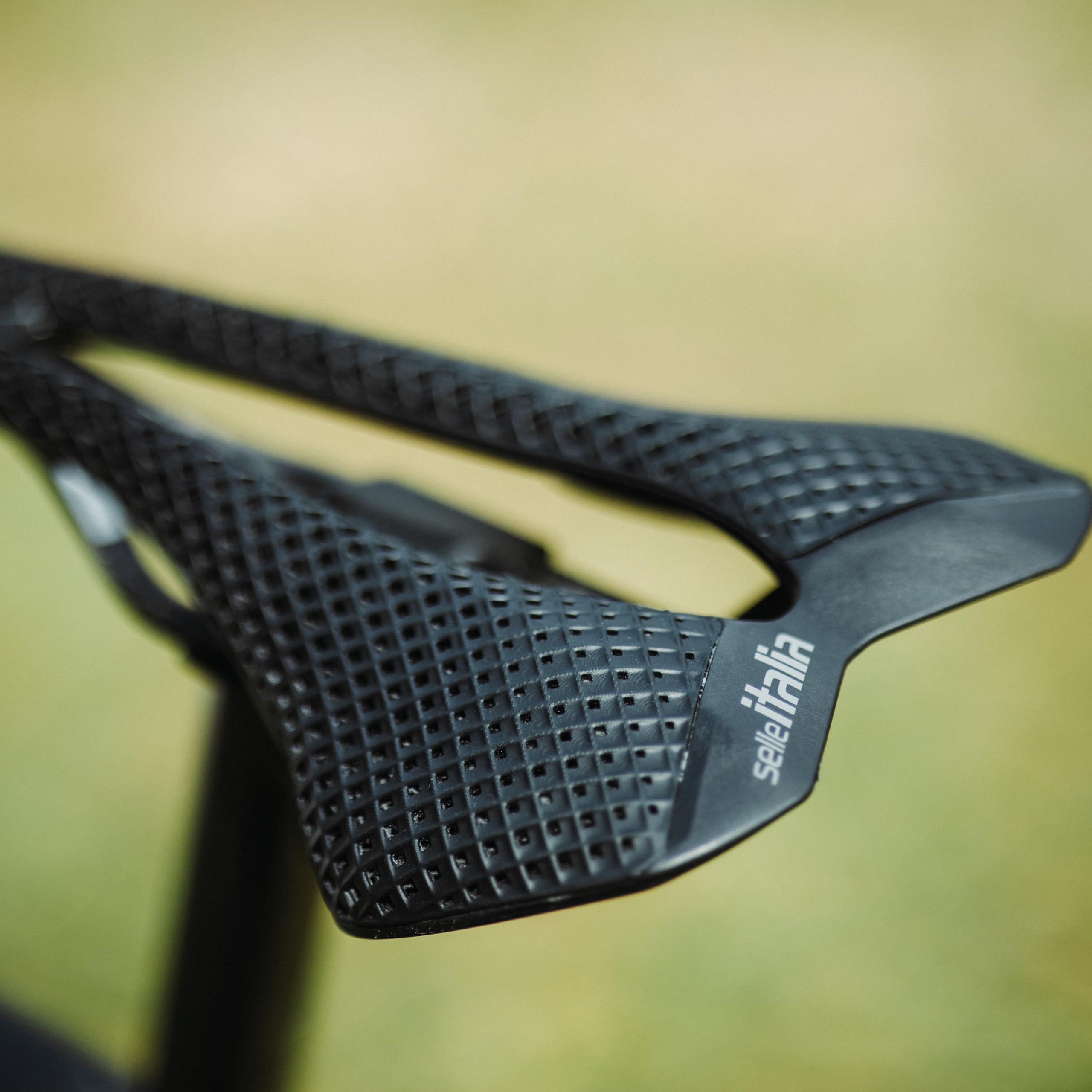 Amazon | セライタリア(Selle Italia) SLR CARBON 3D S3 サドル