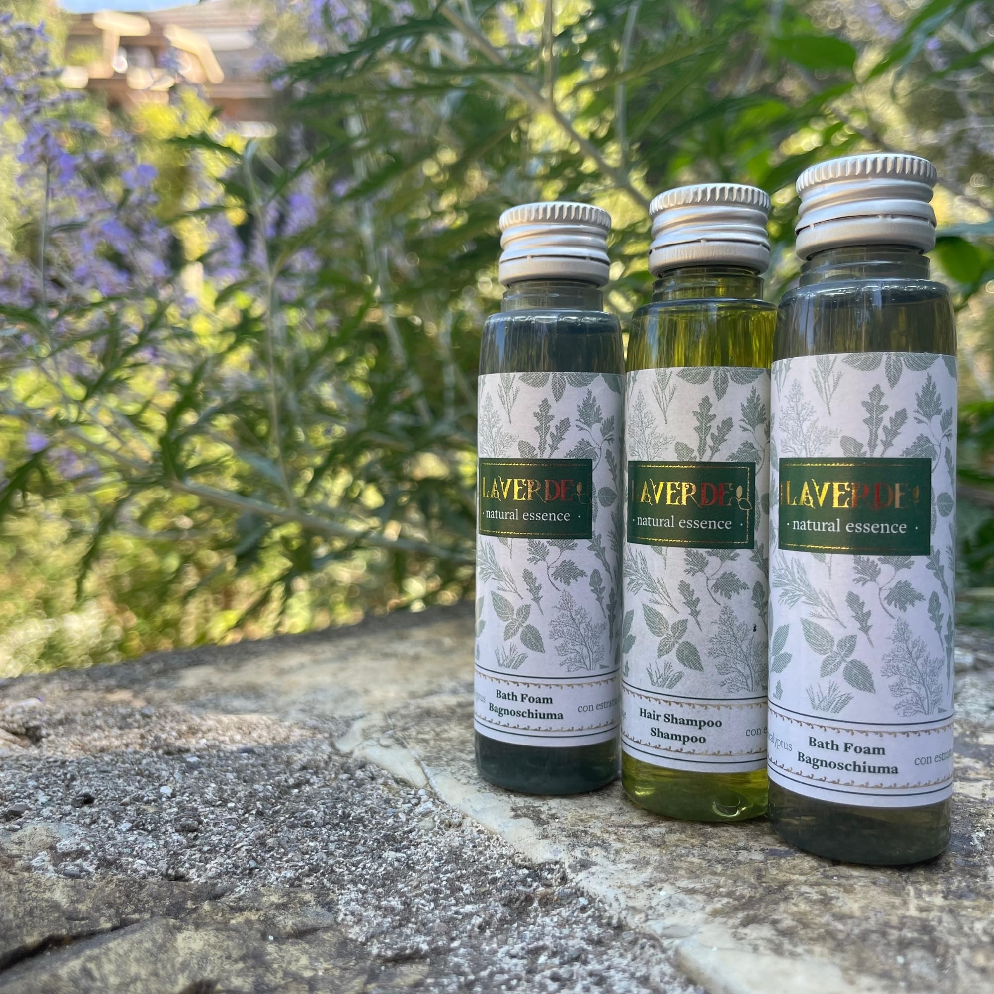 Flexi Amenities - Kit Cortesia Laverde Linea Cortesia Elegante per Hotel, B&B, Agriturismi, Residence e Case Vacanza con preziosi estratti di piante officinali (100 Kit da 4 pezzi)