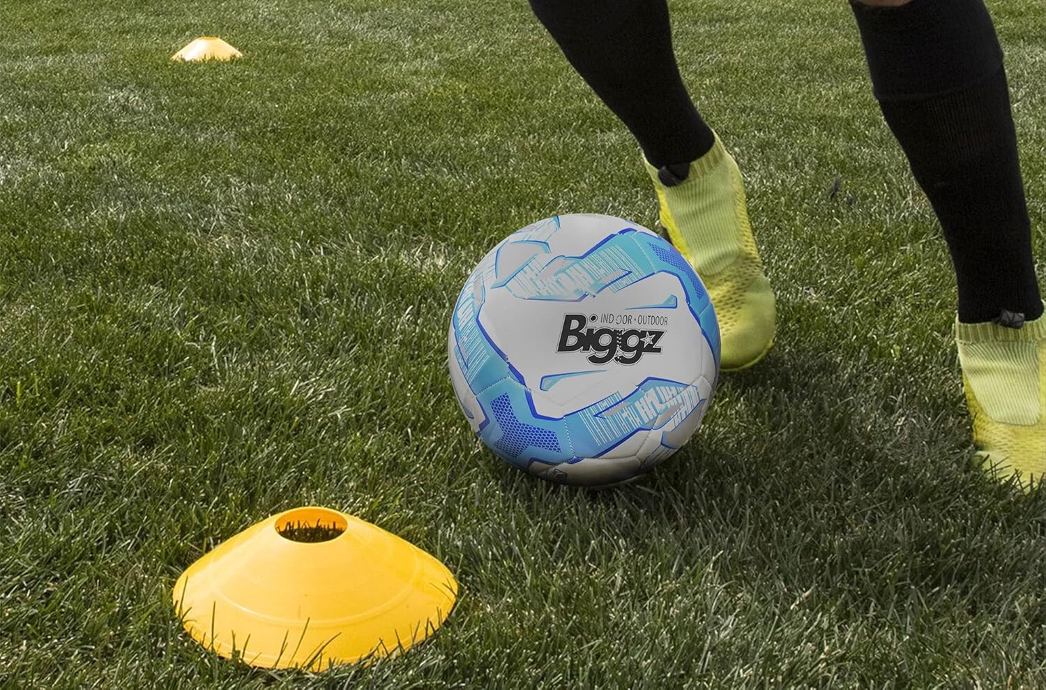 Biggz Pro Disc Cones (50 PCS) Disc Cone Agility Training Sports Cone Plastic with Carry Bag & Holder for Training, Football, Soccer, Kids, Sports, Field Cone Markers