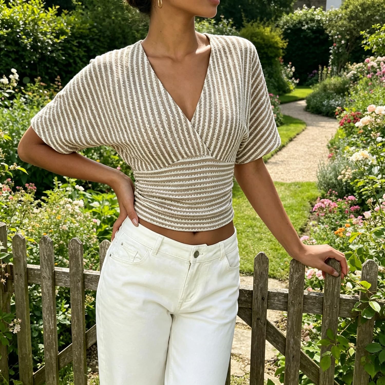 Camiseta Casual de Mujer a Rayas, con Cuello en V Cruzado, Manga murciélago Corta y Pliegues; Top de Verano Ideal para Vacaciones