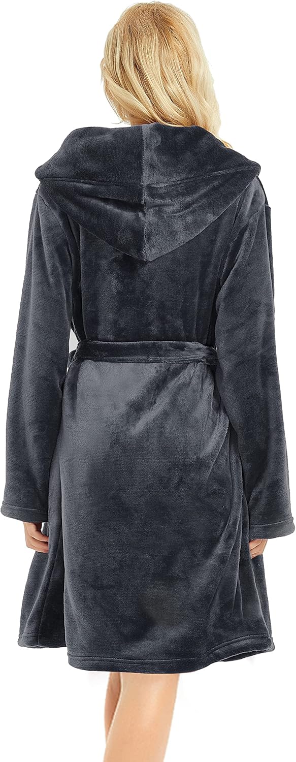 U2SKIIN Women Hooded Fleece Robe, Short Plush Robes for Womens With Hood Soft Warm Spa Bathrobe - Image 2